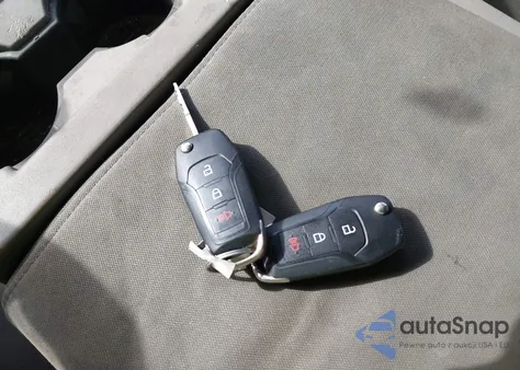 2016 Ford F-150 Xl z USA, uszkodzony, nr VIN 1FTMF1C85GKD37317